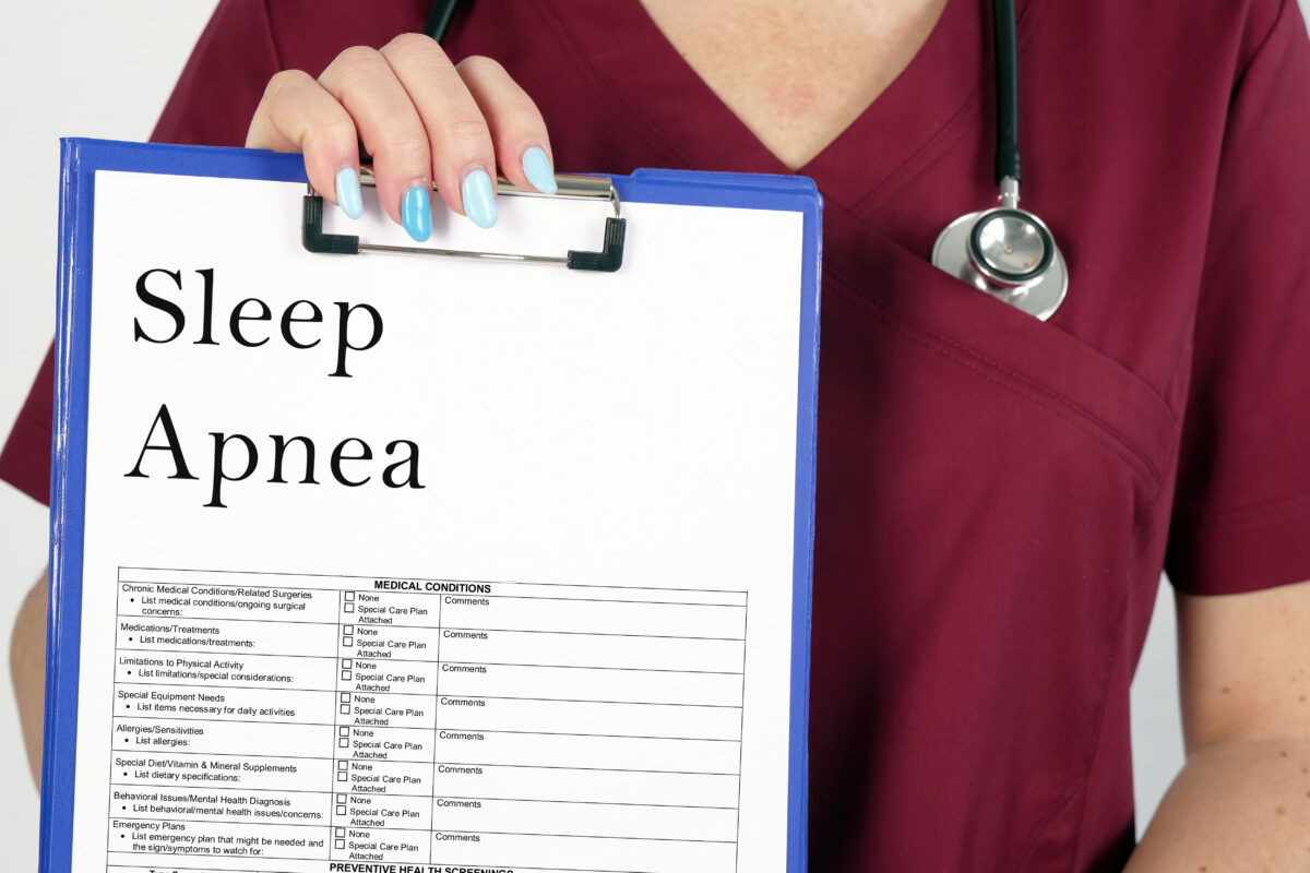 When you order sleep test solutions, you'll get a list of "do's and don'ts" like this visual image of a nurse with a checklist.